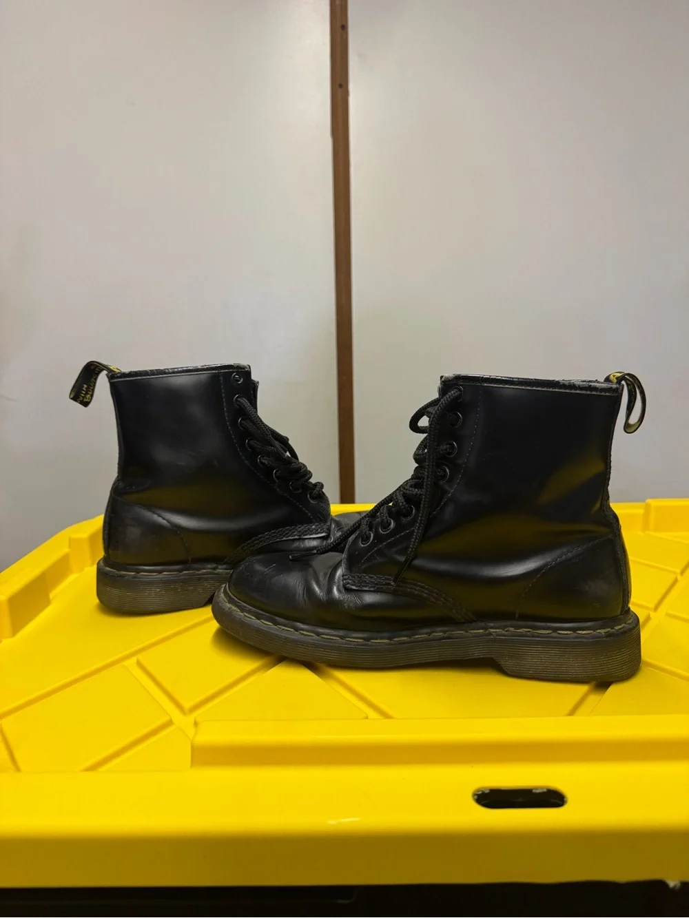 Dr. Martens Black Leather 8 Eye Lace Up Boots Men’s Size 8 UK 7
